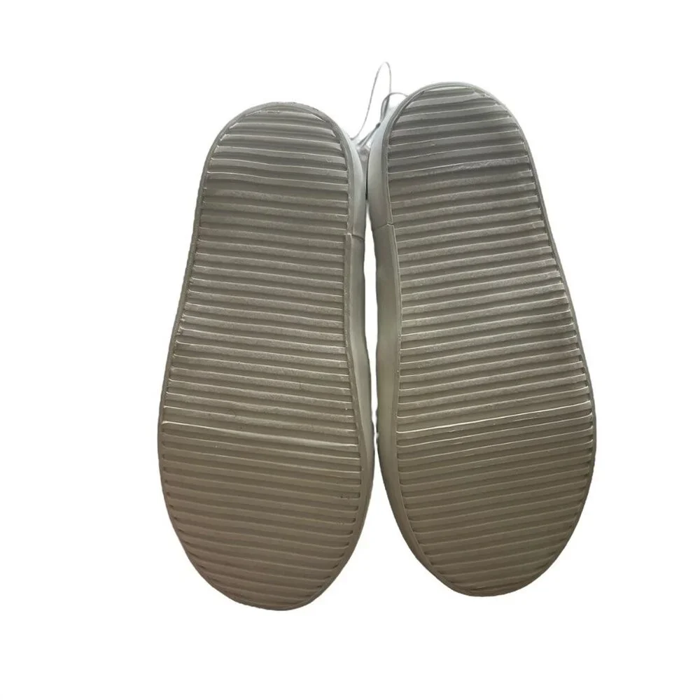 NEW Old Navy Sz 7 Grey Slip-On Sneakers